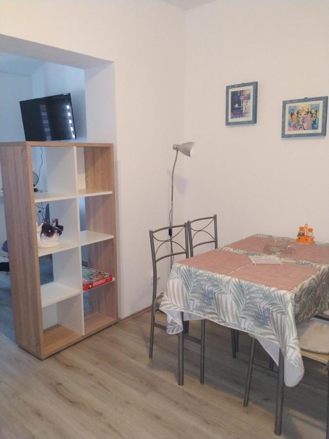 Apartments Zlatko プーラ エクステリア 写真